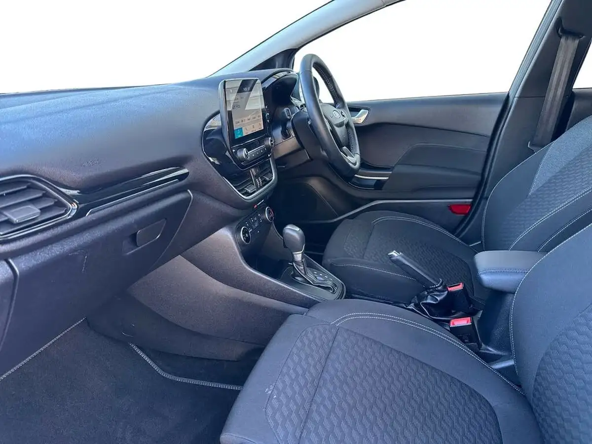 2022-ford-fiesta-10t-titanium-125ps-hybrid-mhev-powershift-big-10