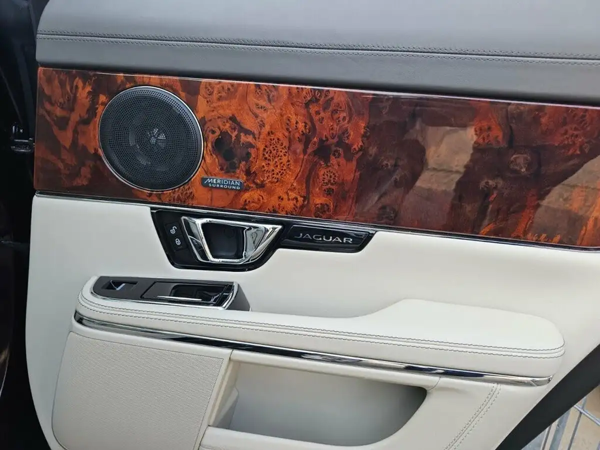 2014-jaguar-xj-series-30td-xj-portfolio-swb-auto-big-37
