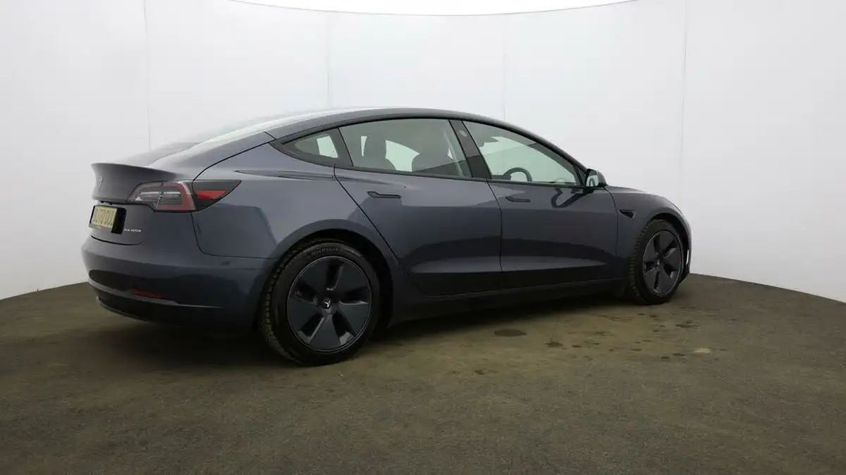 2020-tesla-model-3-e-long-range-big-50