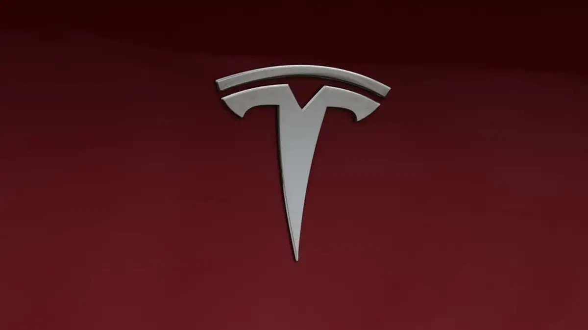 2022-tesla-model-y-e-long-range-big-21