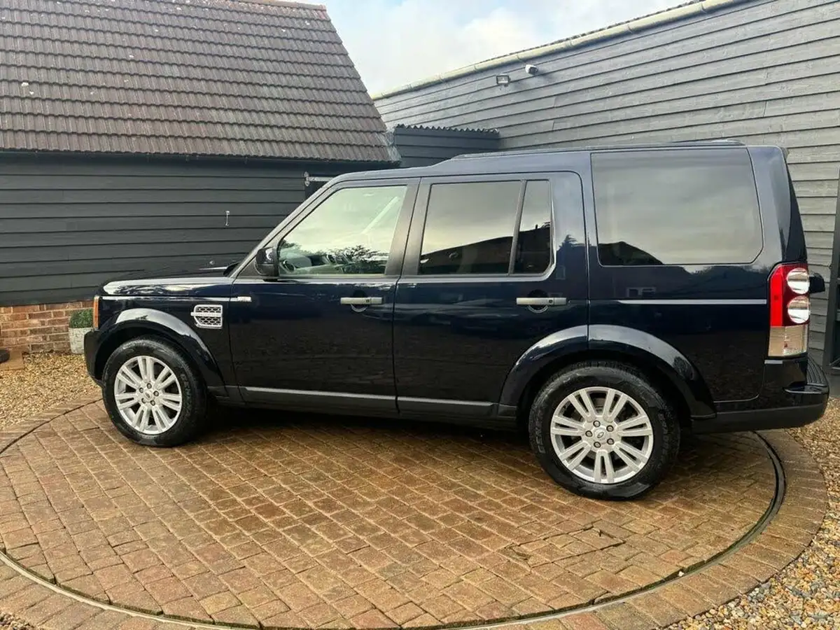 2010-land-rover-discovery-4-30tdv6-hse-big-5