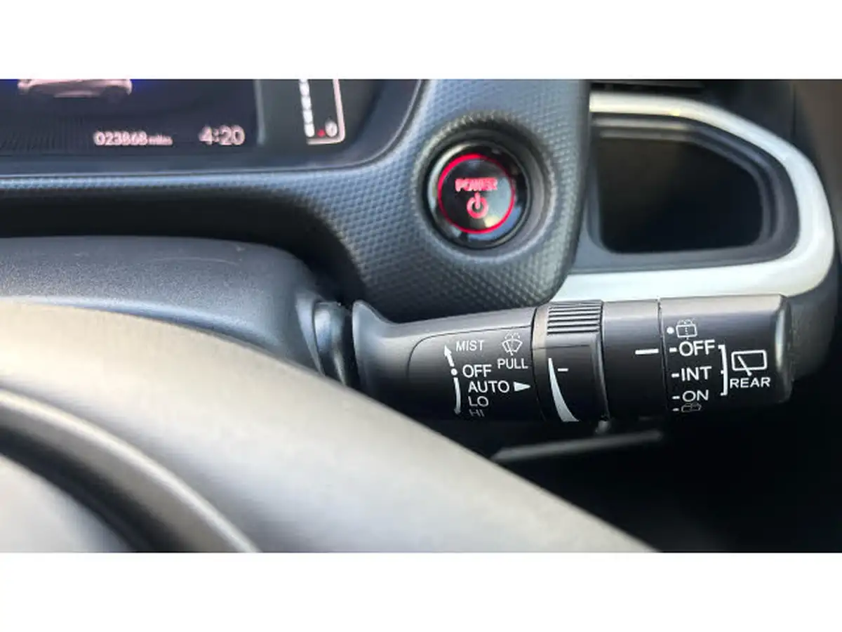 2022-honda-jazz-15-i-mmd-se-109ps-big-14