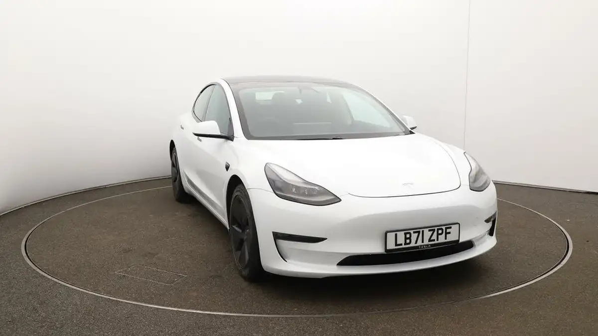 2021-tesla-model-3-e-long-range-awd-big-40