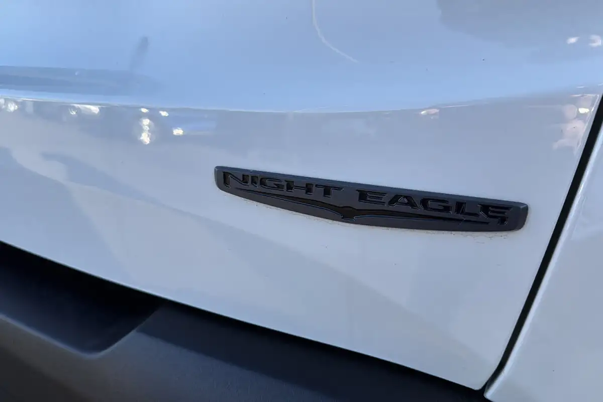 2021-jeep-renegade-10-gse-night-eagle-big-26