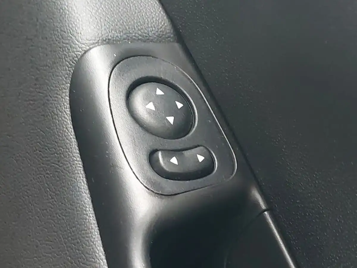 2022-fiat-500-10-hey-google-big-18