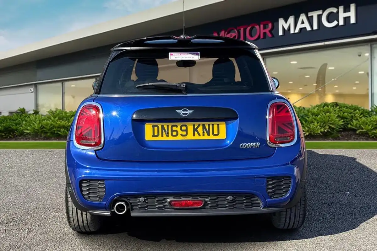2019-mini-cooper-15-cooper-sport-hatchback-3d-big-3