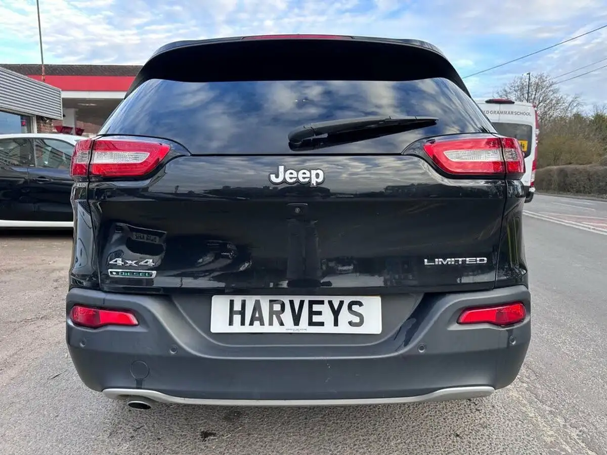 2015-jeep-cherokee-20multijet-ii-limited-4wd-big-5