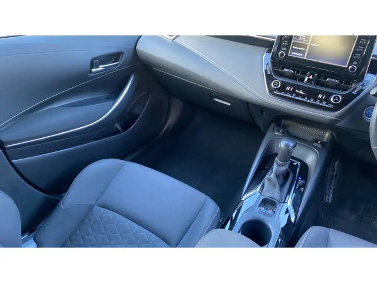 2021-suzuki-swace-18-sz-t-big-13