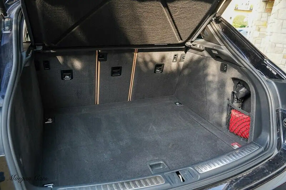 2019-porsche-macan-29-v6-turbo-big-31