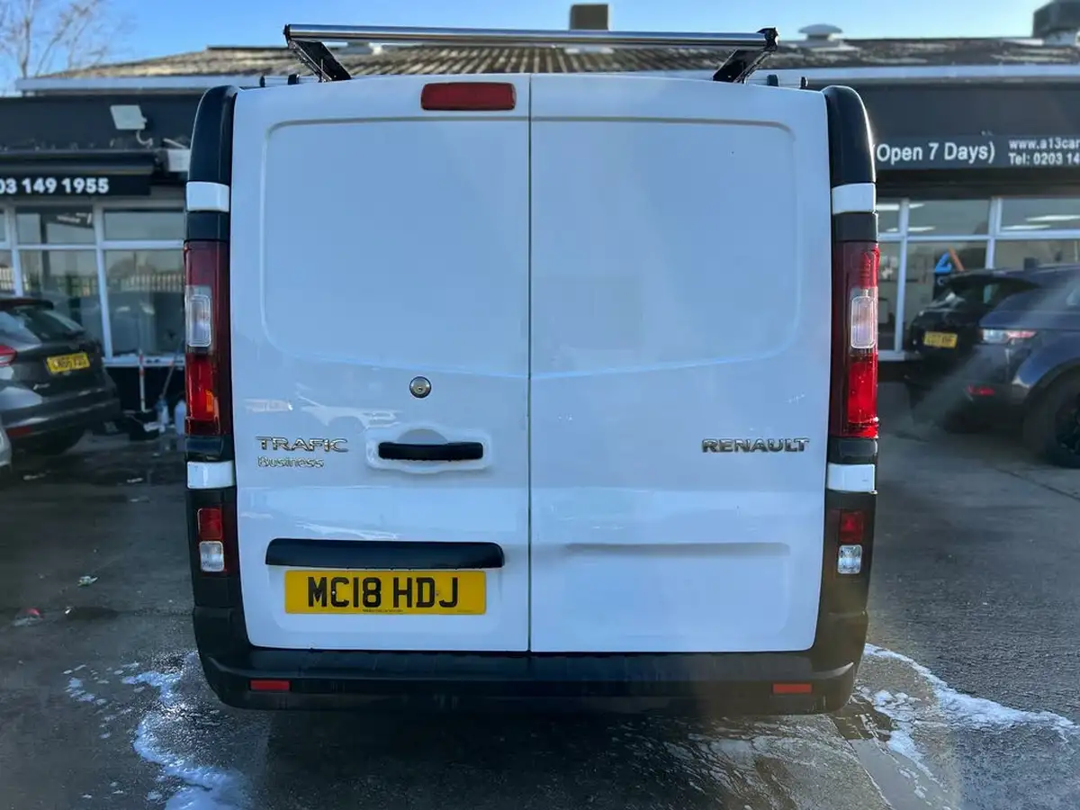 2018-renault-trafic-16dci-sl27-95-business-95-e6-panel-van-big-5