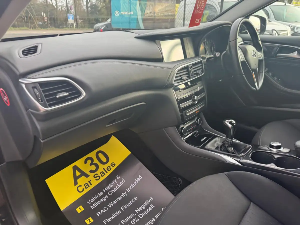 2017-infiniti-q30-16-se-122ps-business-pack-big-34
