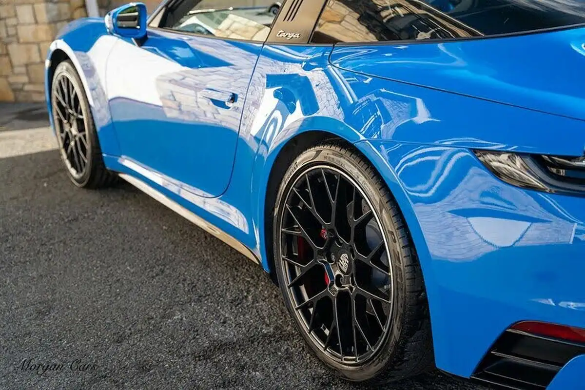 2021-porsche-911-30-targa-4s-big-15