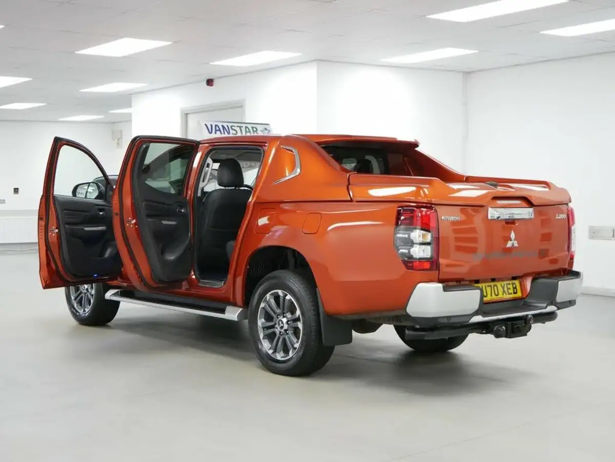 2020-mitsubishi-l200-22di-d-barbarian-x-big-17