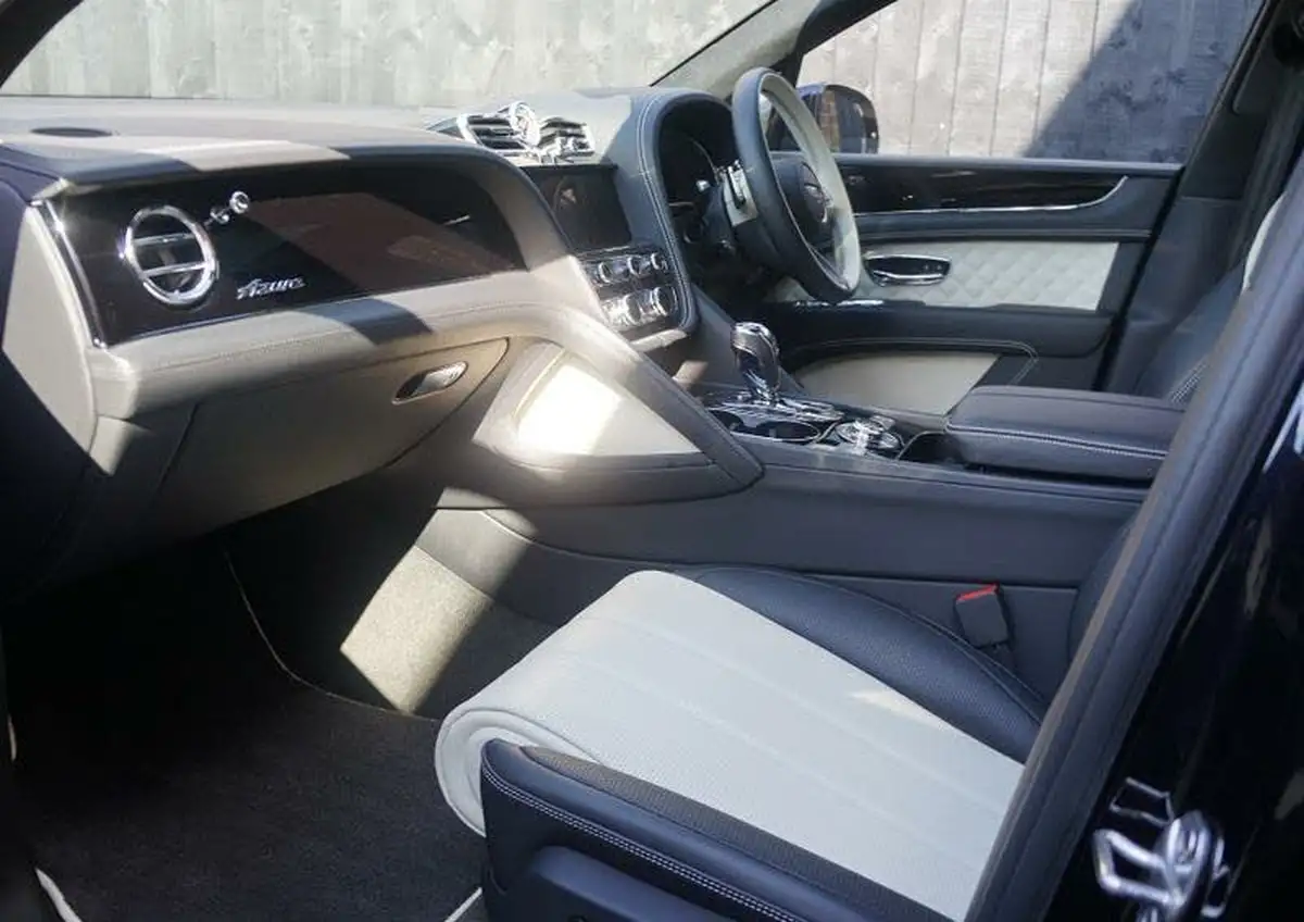 2023-bentley-bentayga-40-v8-big-1