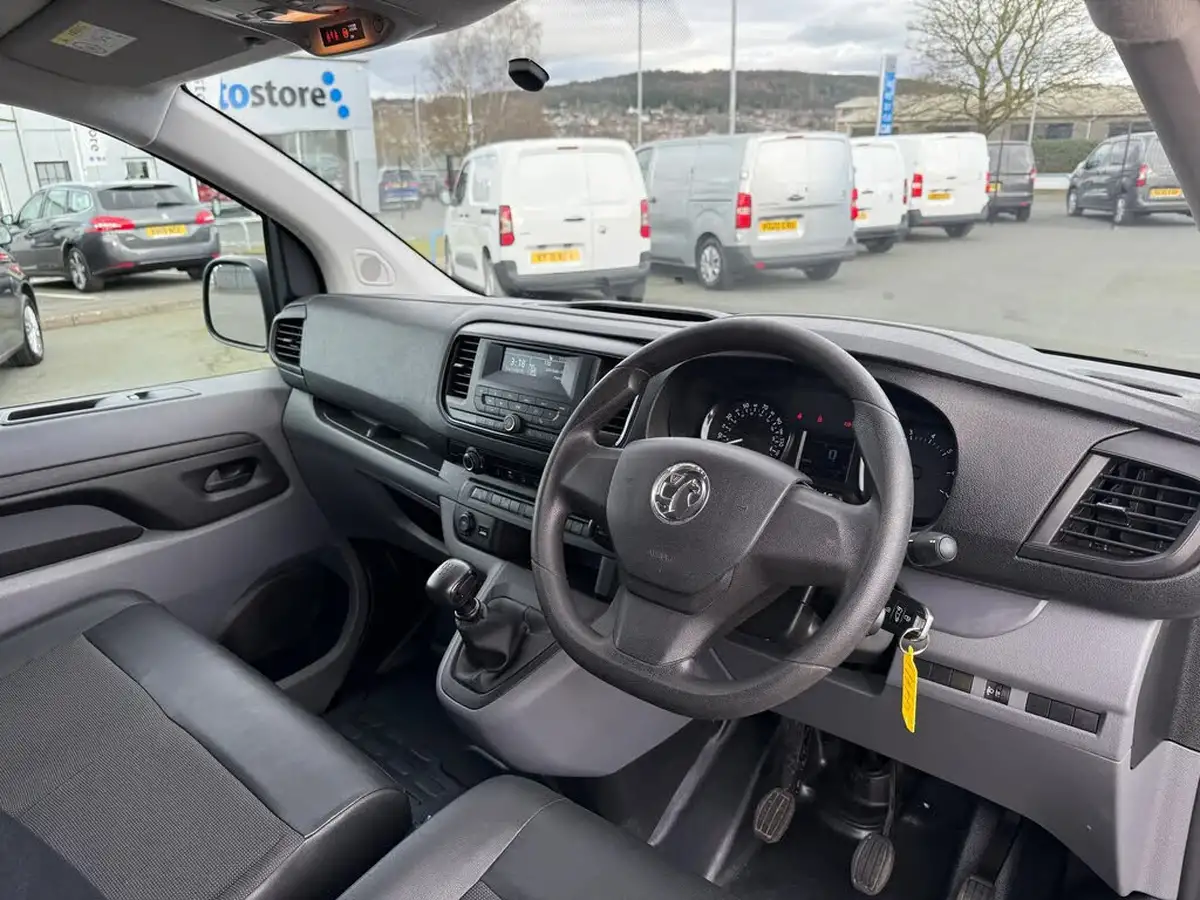 2019-vauxhall-vivaro-15td-2700-l1h1-edition-120pseu6dt-big-10