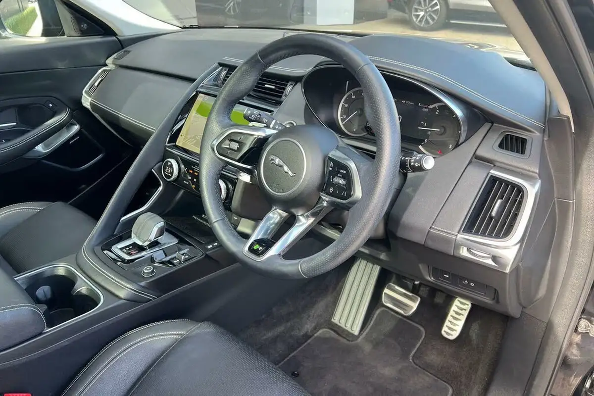 2023-jaguar-e-pace-20-d200-r-dynamic-se-black-big-18