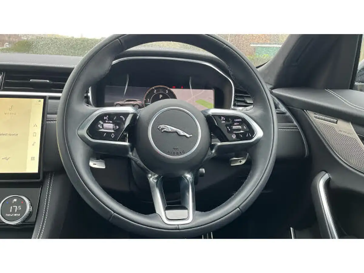 2024-jaguar-f-pace-20-d200-r-dynamic-hse-black-big-10
