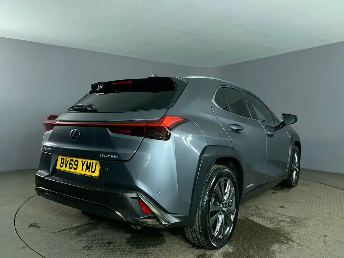 2019-lexus-ux-250h-20-f-sport-premium-plus-packsun-e-four-big-7
