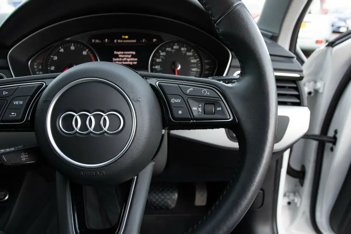 2019-audi-a4-avant-20-40-tfsi-sport-big-21