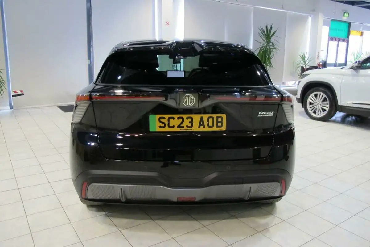 2023-mg-mg4-e-trophy-ev-203ps-long-big-11