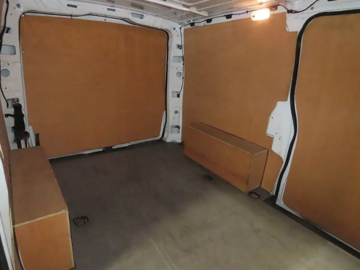 2020-mercedes-benz-vito-18-cdi-110-progressive-l2-100bhpeu6dt-panel-big-5