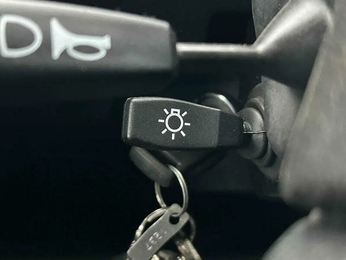 2015-land-rover-110-defender-22td-22i-hard-top-big-20