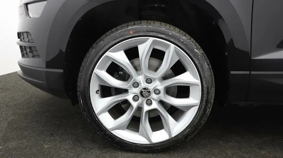 2022-skoda-karoq-15-tsi-se-l-dsg-big-17