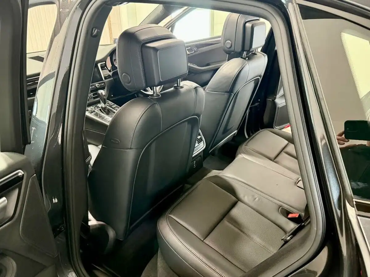 2019-porsche-macan-30-v6-s-big-29