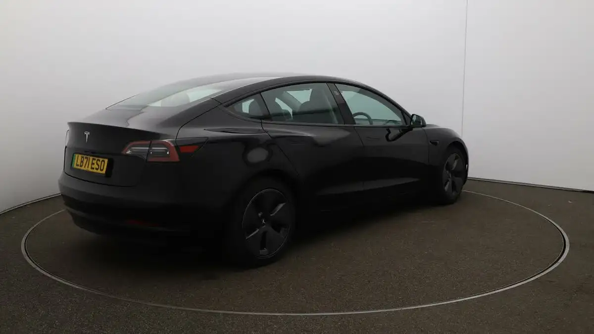 2021-tesla-model-3-e-standard-plus-big-7