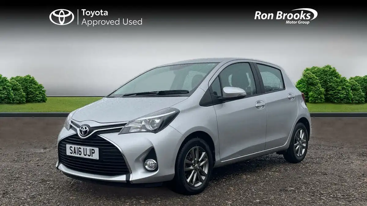 2016-toyota-yaris-133-icon-vvt-i-5d-cvt-big-2
