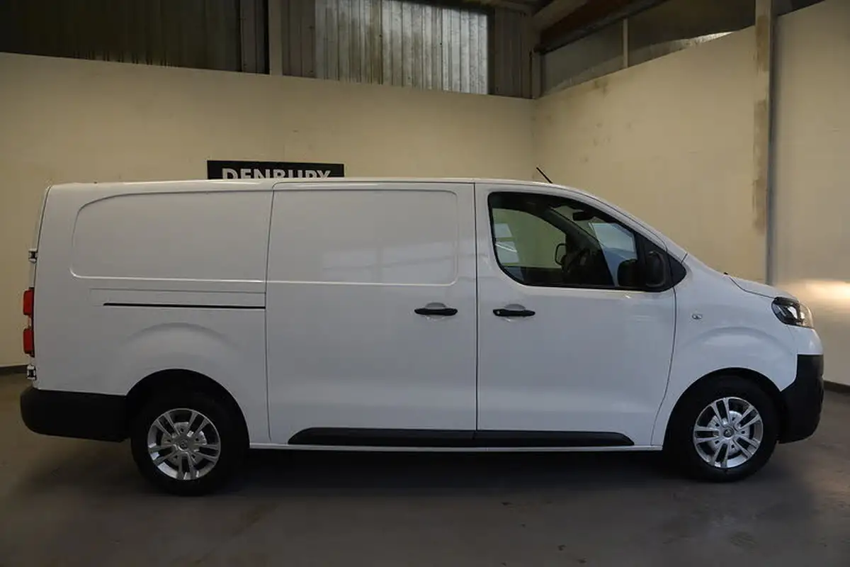 2020-vauxhall-vivaro-15td-2900-l2h1-dynamic-big-1
