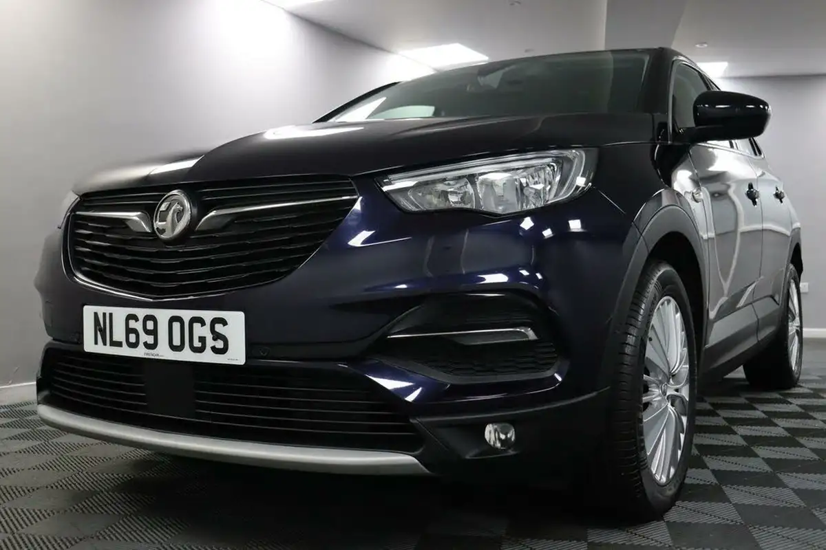 2019-vauxhall-grandland-x-12-tech-line-nav-big-23