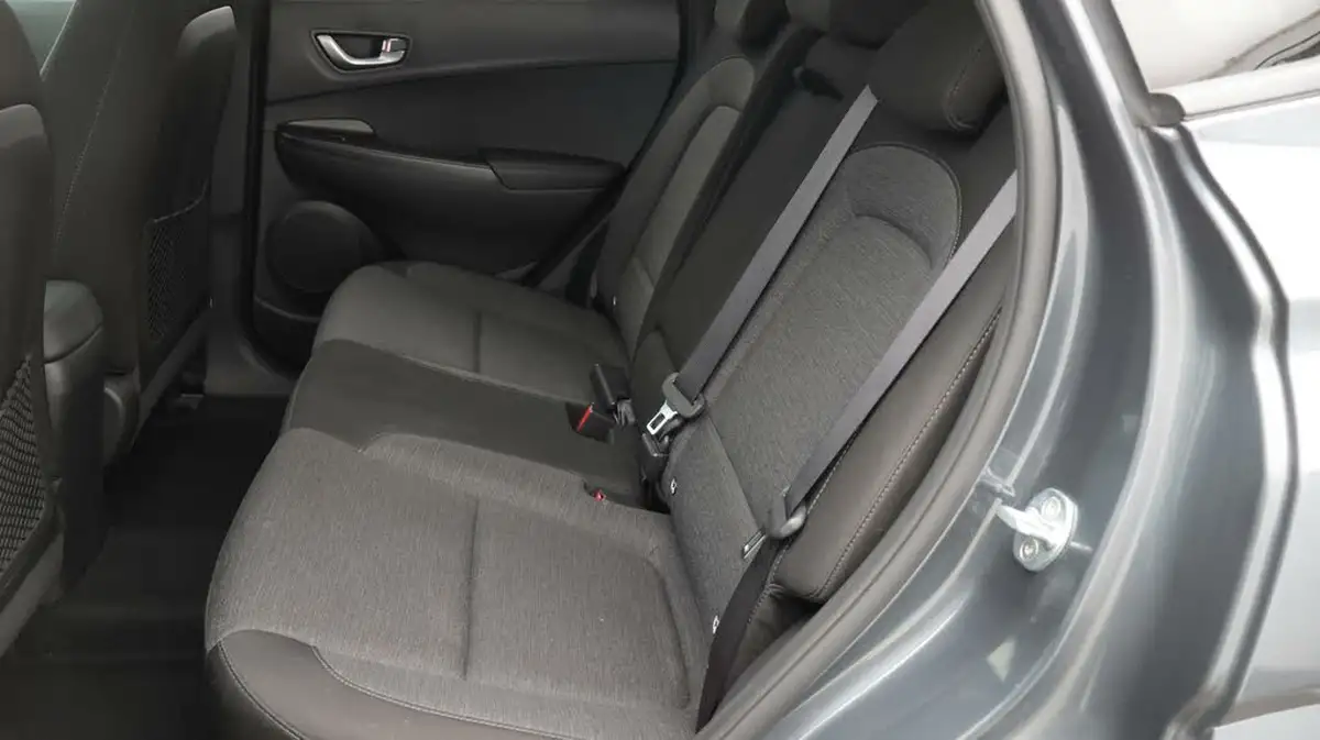 2021-hyundai-kona-e-premium-204ps-64kwh-7kw-obc-big-16