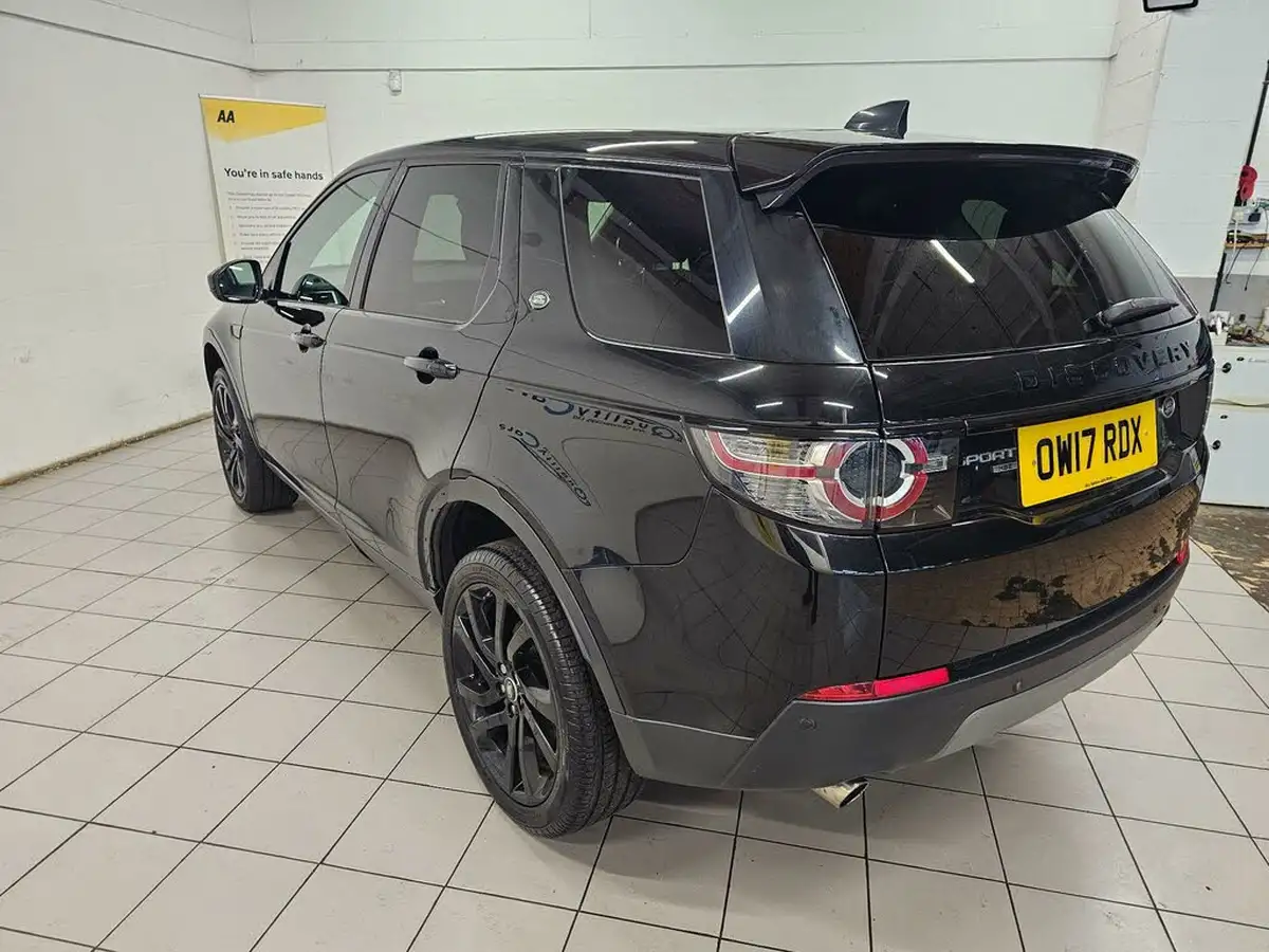 2017-land-rover-discovery-sport-20td4-hse-black-182ps-suv-big-3