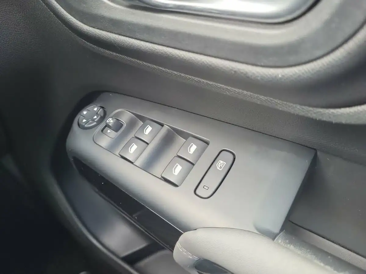 2019-citroen-c5-aircross-12-puretech-flair-big-28
