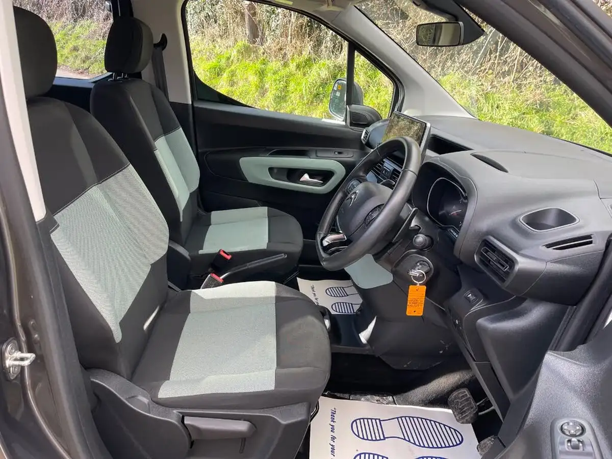 2019-citroen-berlingo-15bluehdi-feel-m-size-130ps-eat8-big-14