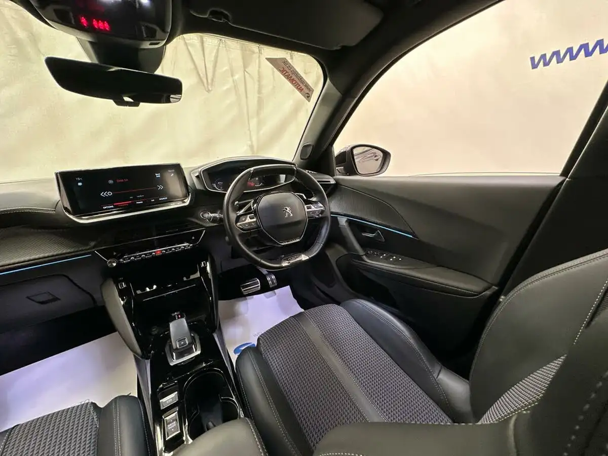 2022-peugeot-2008-suv-12-puretech-gt-eat8-big-21