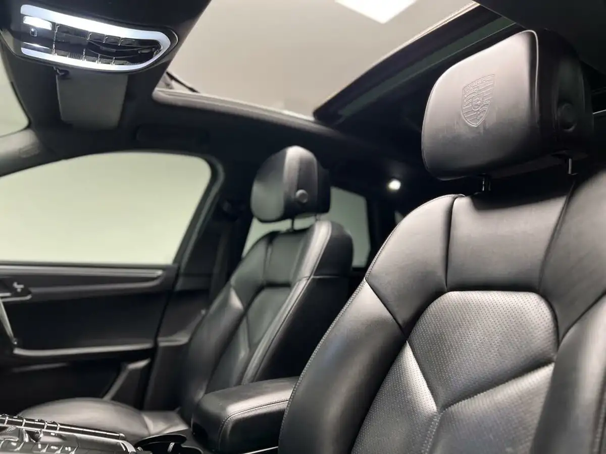 2019-porsche-macan-20-big-28