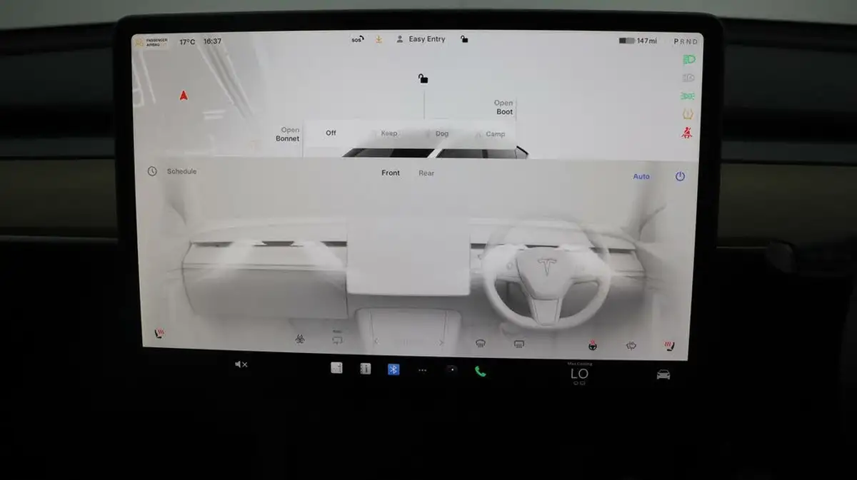2022-tesla-model-y-e-long-range-big-11