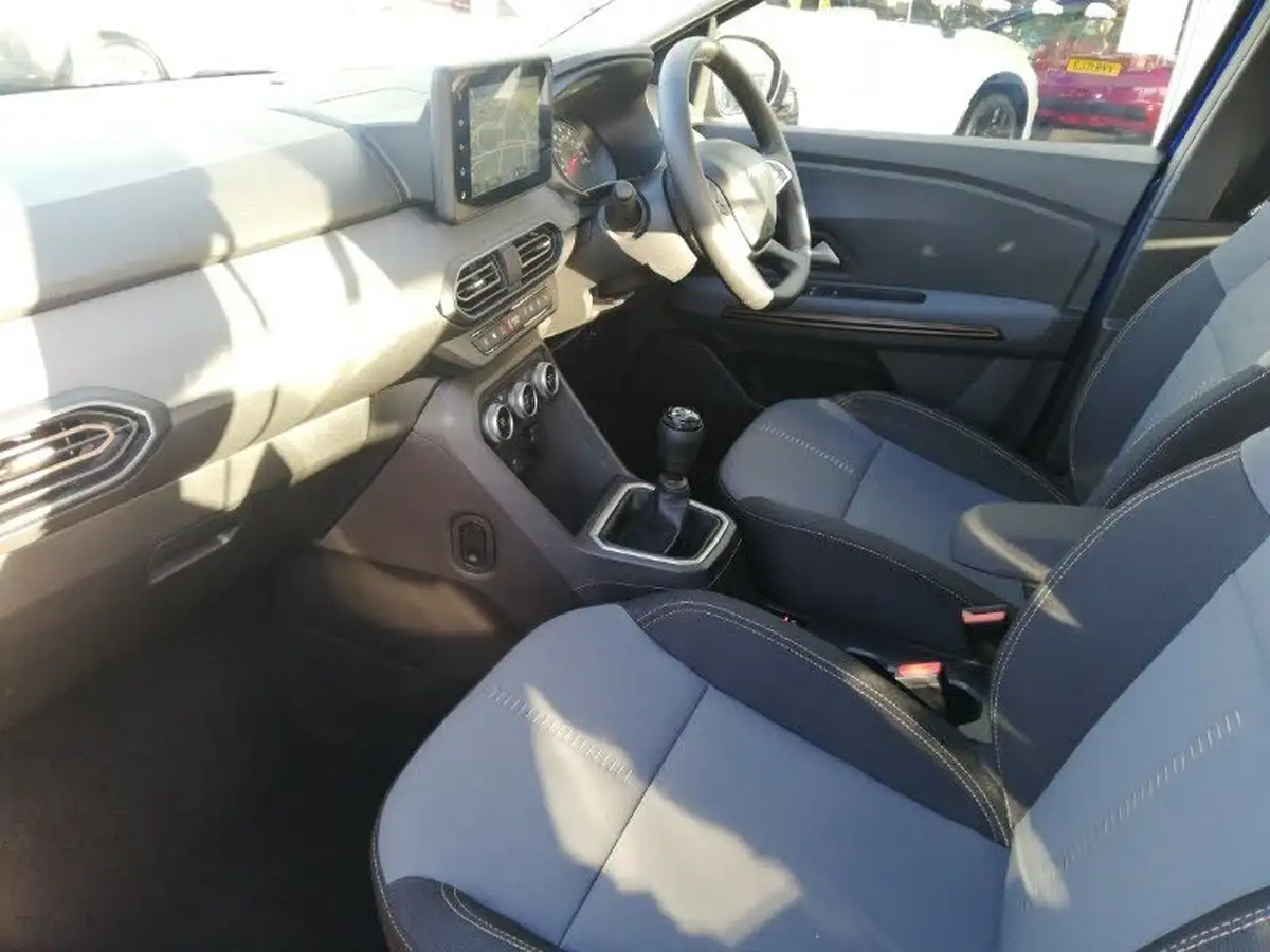 2024-dacia-sandero-stepway-10-tce-extreme-90bhp-big-4