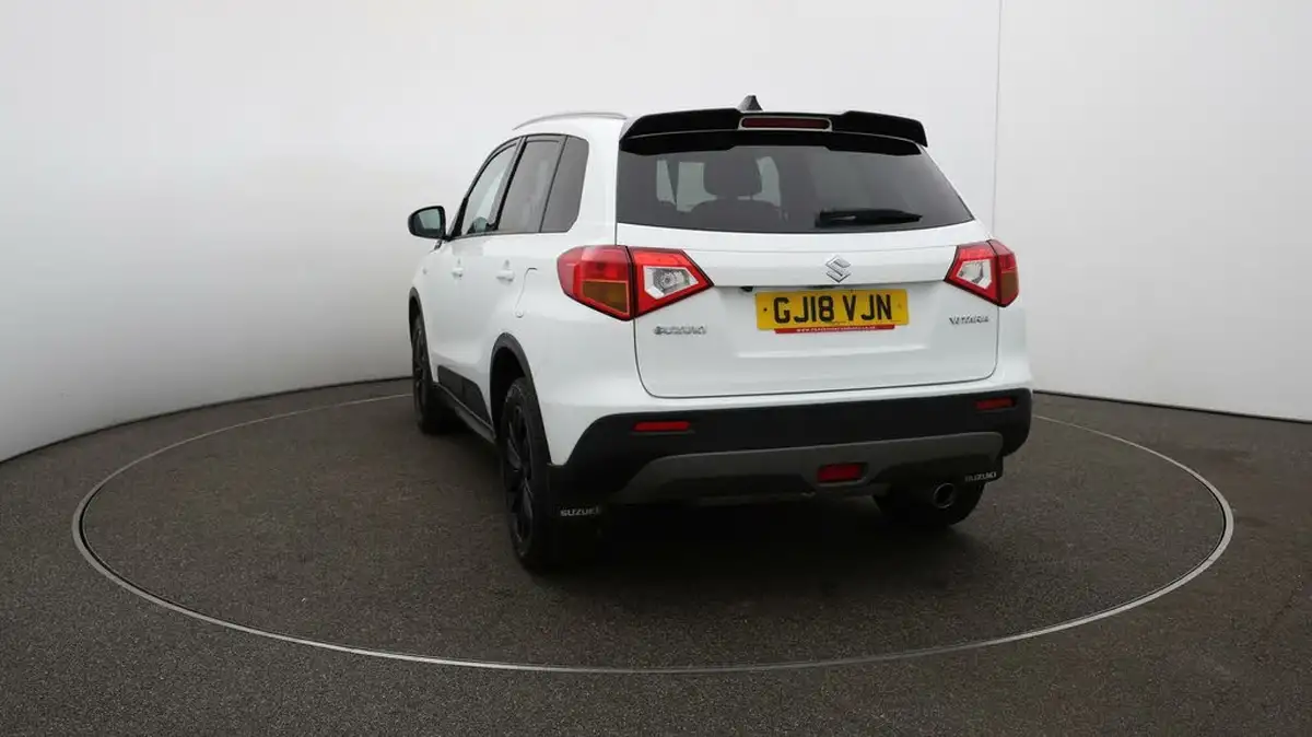 2018-suzuki-vitara-16-kuro-big-51
