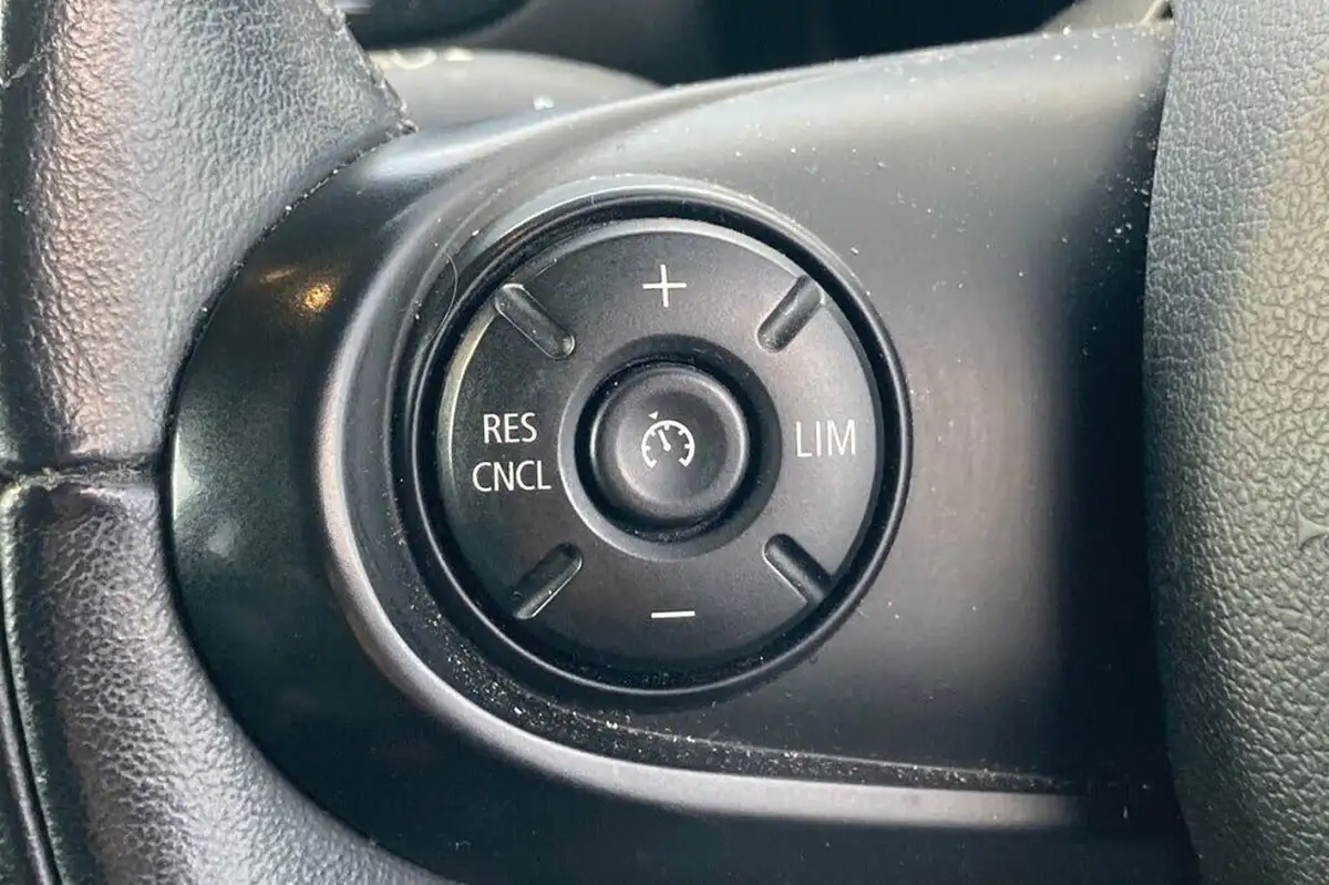 2017-mini-countryman-15-cooper-ss-big-32