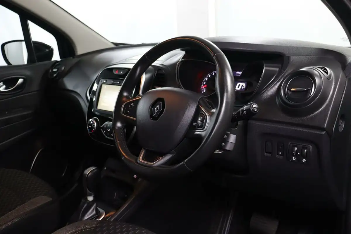2018-renault-captur-12-dynamique-s-nav-big-2