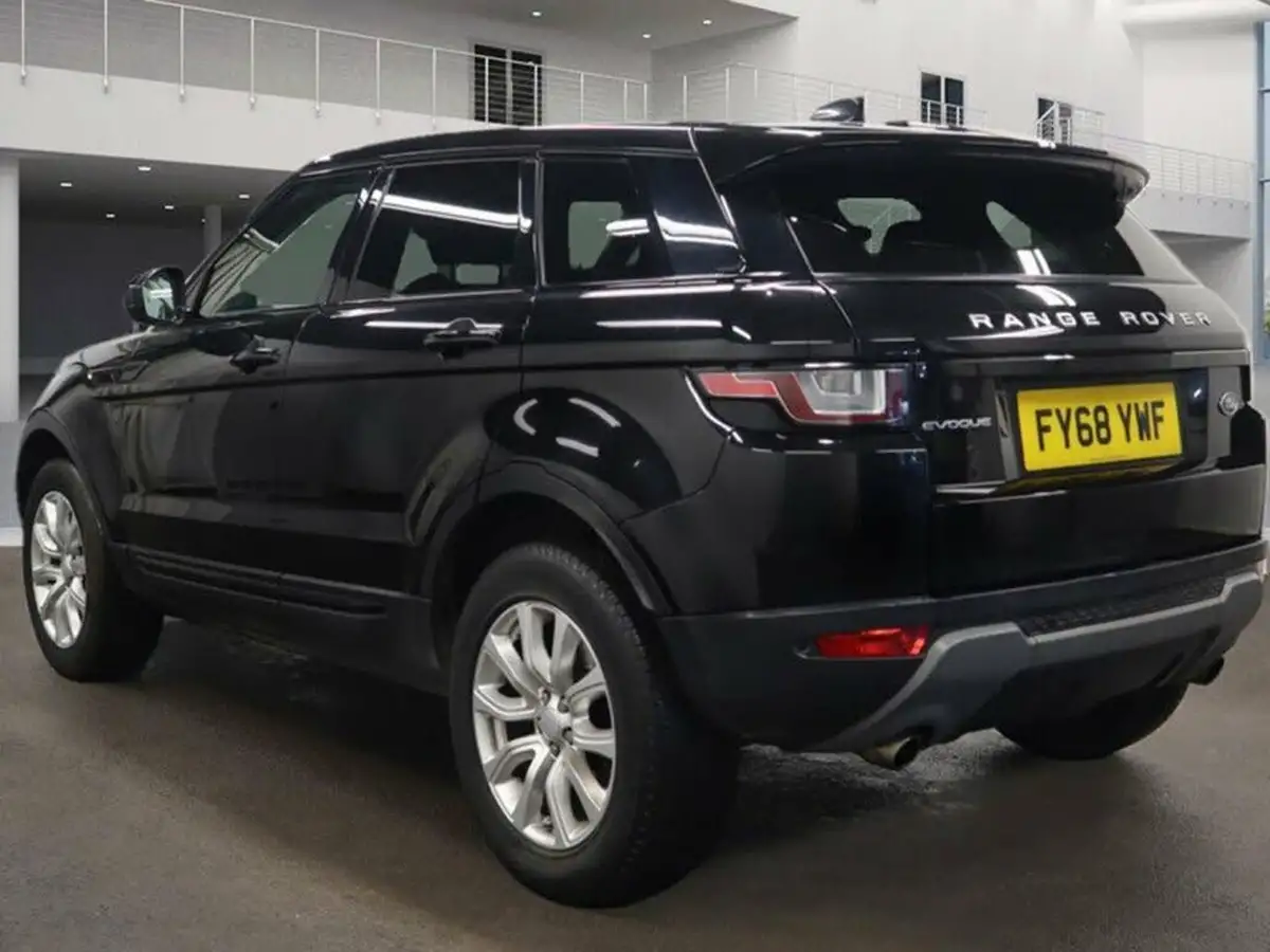 2018-land-rover-range-rover-evoque-20ed4-se-tech-hatchback-5d-big-2