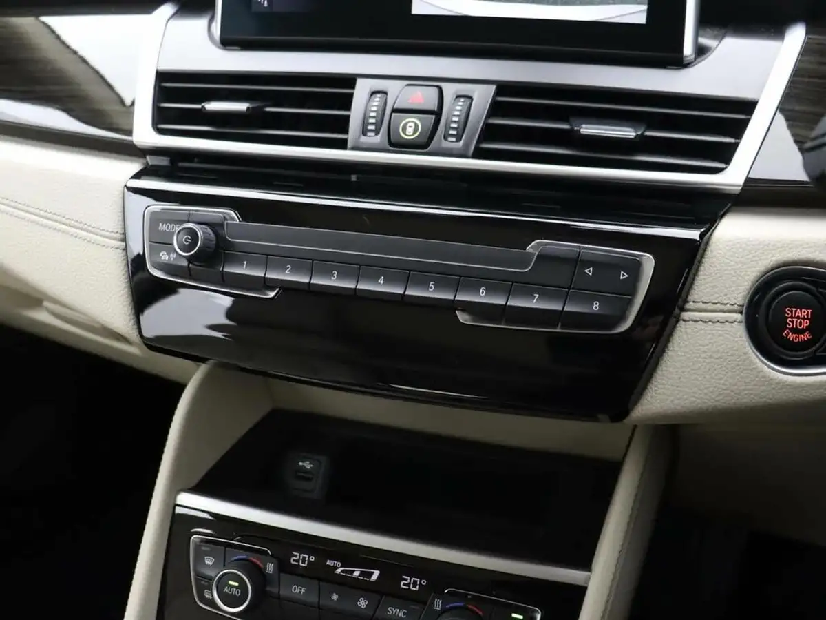 2021-bmw-2-series-20-220i-luxury-active-big-29