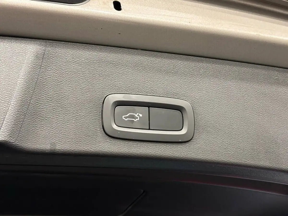 2020-volvo-xc40-20td-d3-inscription-pro-geartronic-big-15