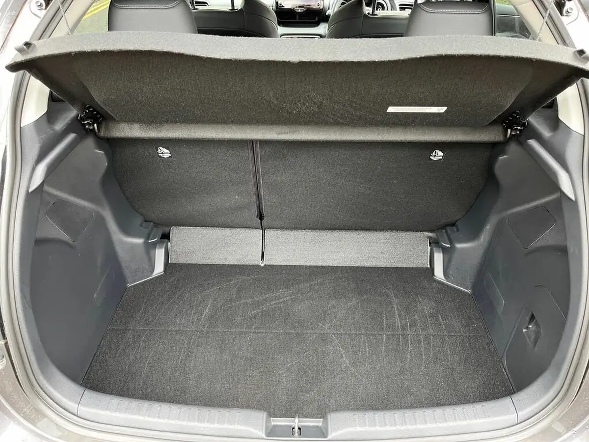 2023-mazda-mazda2-15-select-big-11