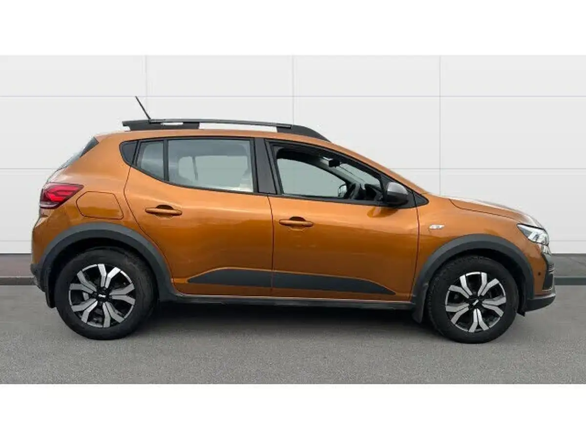 2023-dacia-sandero-stepway-10-tce-journey-100bhp-bi-fuel-big-4