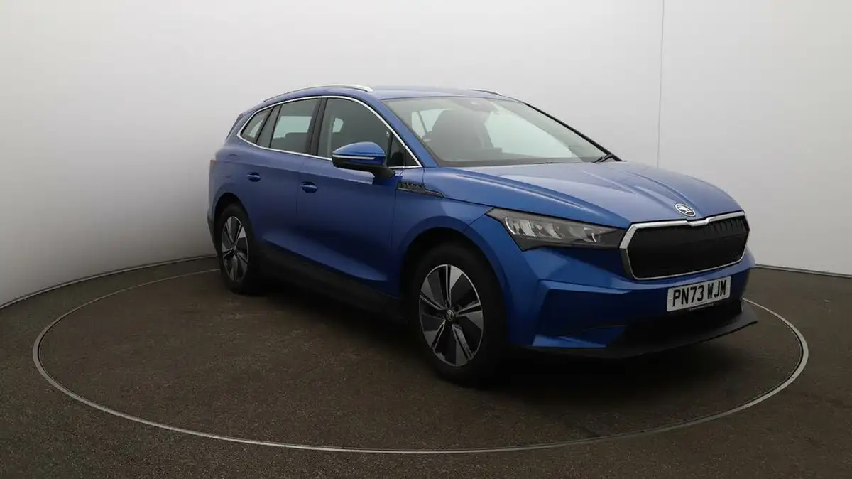 2022-skoda-enyaq-e-80-82-kwh-big-36