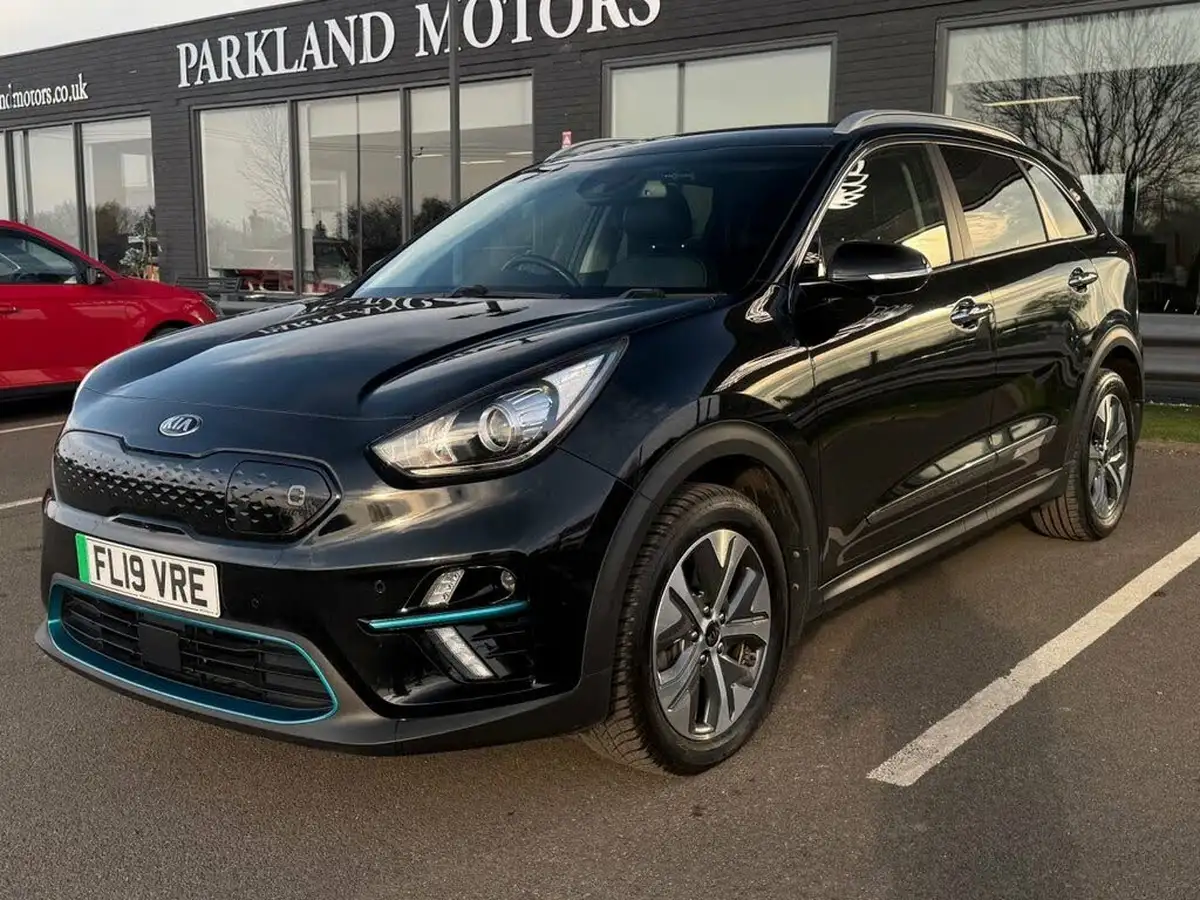 2019-kia-e-niro-ev-first-edition-big-3
